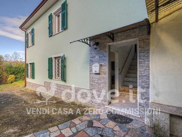 casa indipendente in vendita a Sarzana