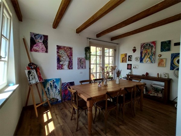 casa indipendente in vendita a Sarzana