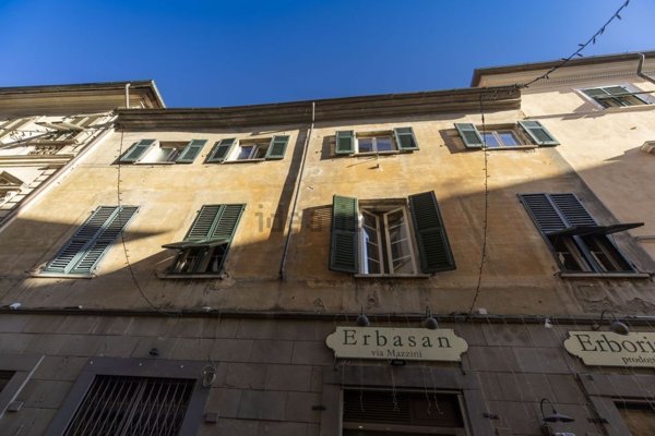 casa indipendente in vendita a Sarzana