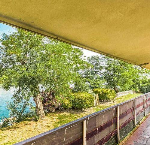 casa indipendente in vendita a Sarzana