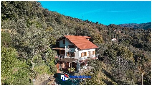 casa indipendente in vendita a Sarzana in zona Falcinello