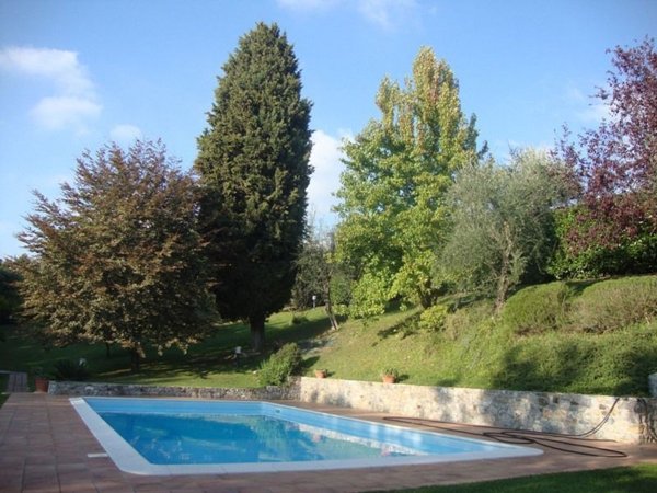 casa indipendente in vendita a Sarzana