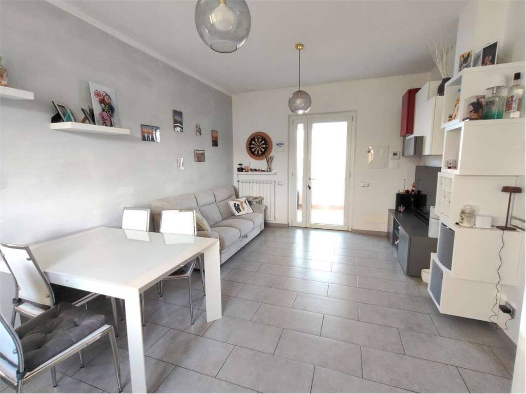 casa semindipendente in vendita a Sarzana in zona San Lazzaro