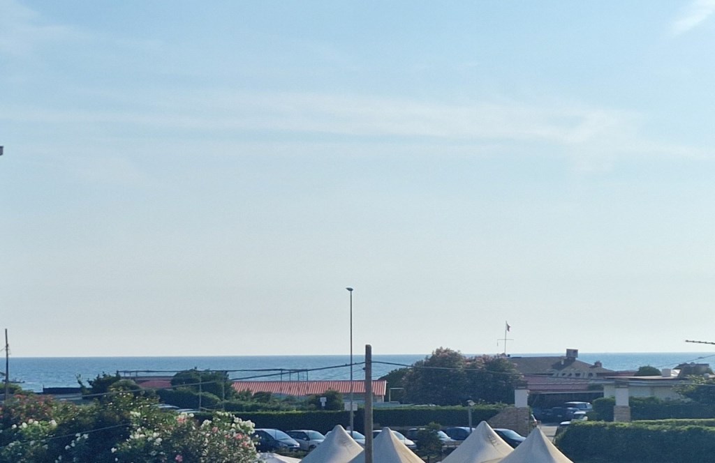 appartamento in vendita a Sarzana in zona Marinella di Sarzana