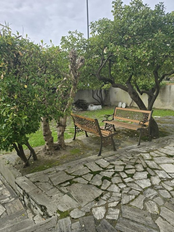 appartamento in vendita a Sarzana in zona Marinella di Sarzana