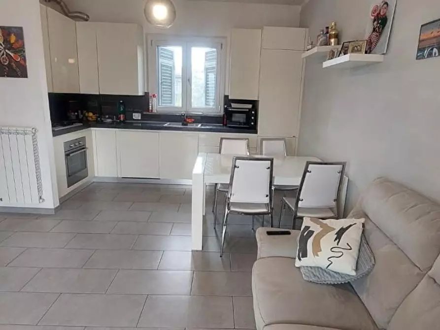 casa indipendente in vendita a Sarzana