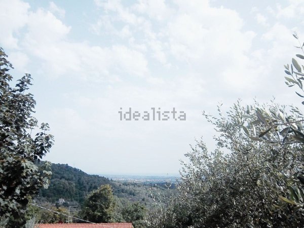 casa indipendente in vendita a Sarzana