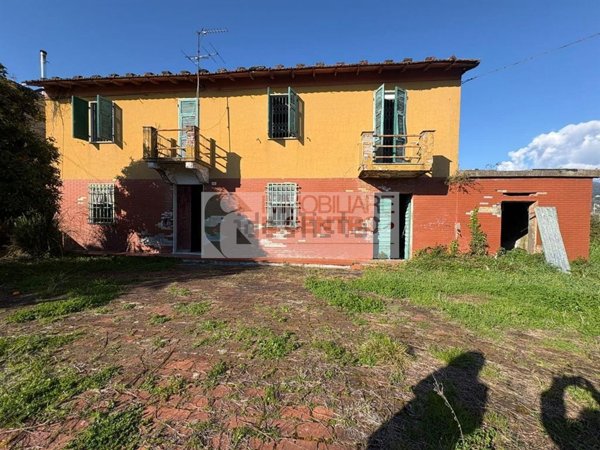 casa indipendente in vendita a Sarzana in zona San Lazzaro