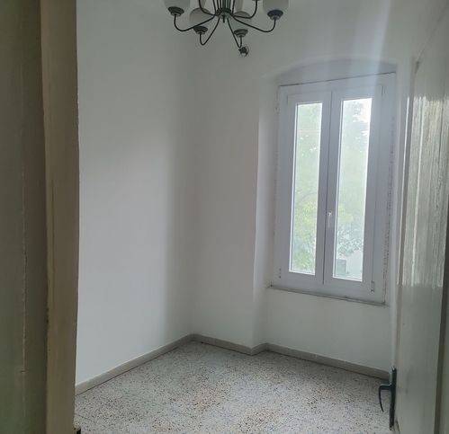 casa indipendente in vendita a Sarzana