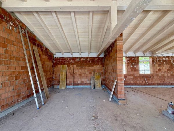 casa indipendente in vendita a Sarzana in zona San Lazzaro