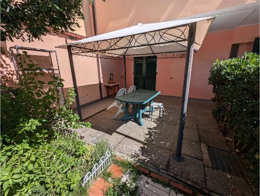 appartamento in vendita a Sarzana in zona San Lazzaro