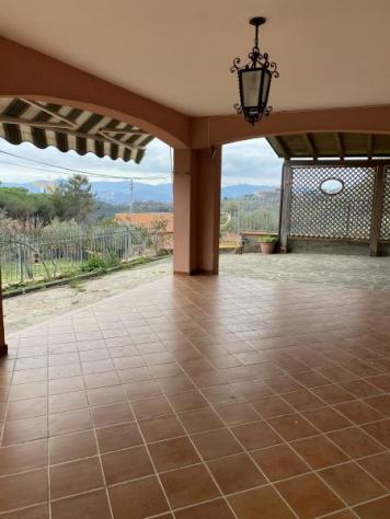 casa indipendente in vendita a Sarzana in zona Falcinello