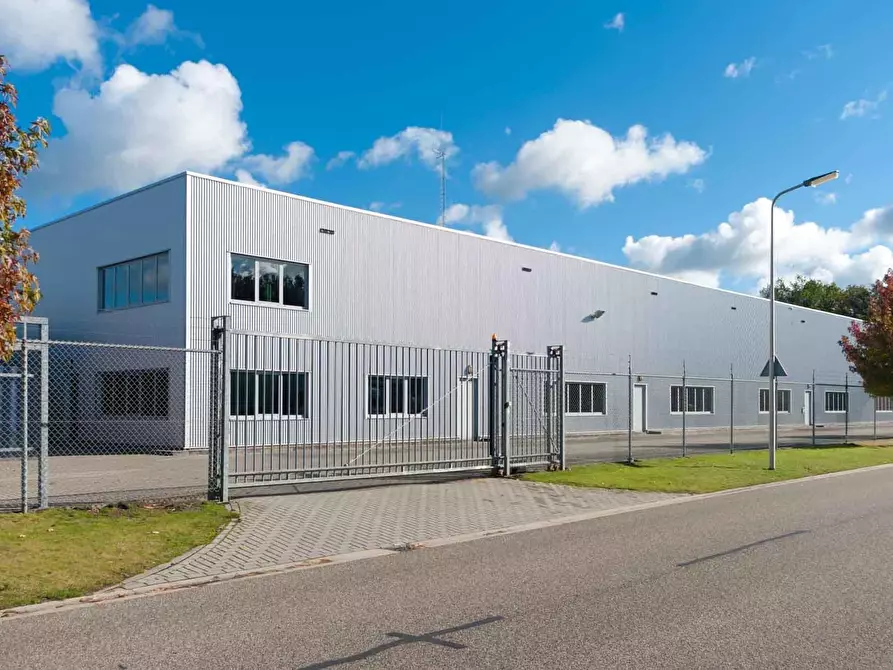 capannone in vendita a Sarzana