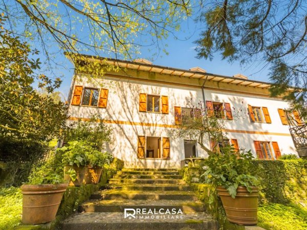 casa indipendente in vendita a Sarzana in zona Falcinello