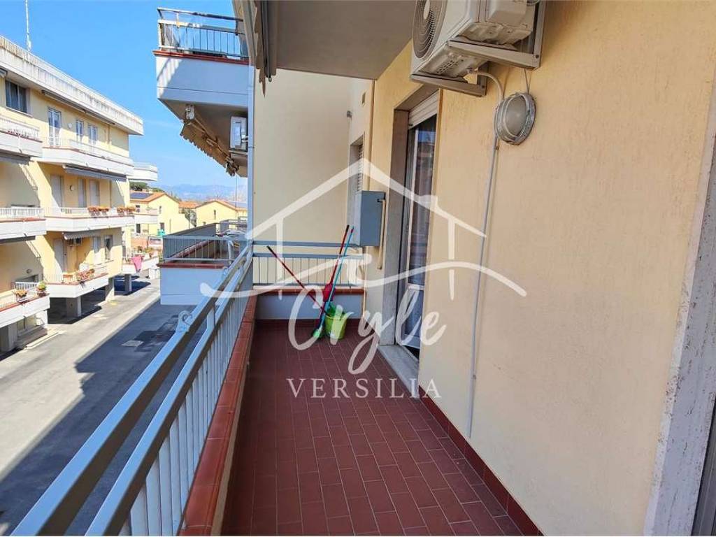 appartamento in vendita a Sarzana in zona Marinella di Sarzana