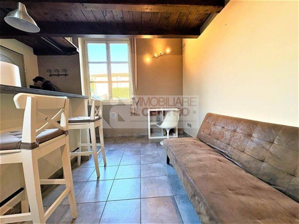 locale commerciale in vendita a Sarzana