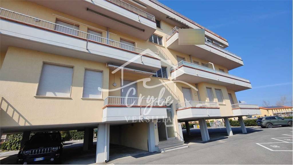 appartamento in vendita a Sarzana in zona Marinella di Sarzana