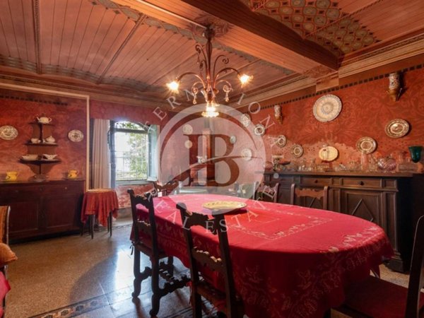 casa indipendente in vendita a Sarzana