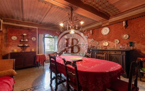 casa indipendente in vendita a Sarzana