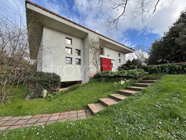 casa indipendente in vendita a Sarzana