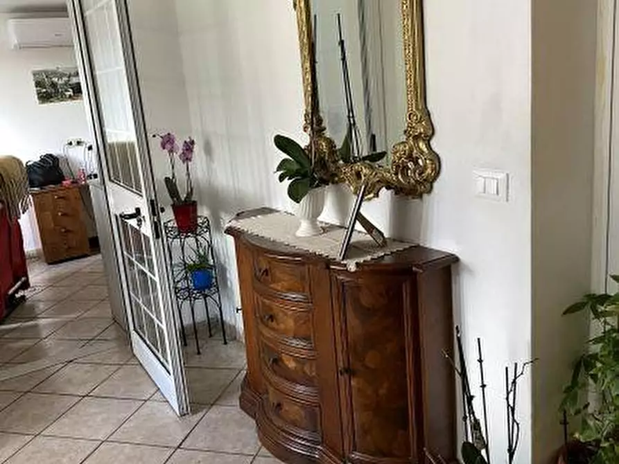 casa indipendente in vendita a Sarzana