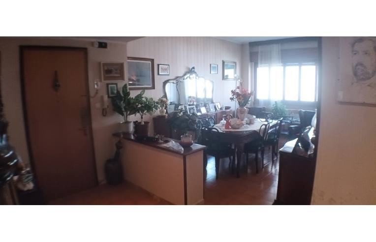 appartamento in vendita a Sarzana in zona Marinella di Sarzana