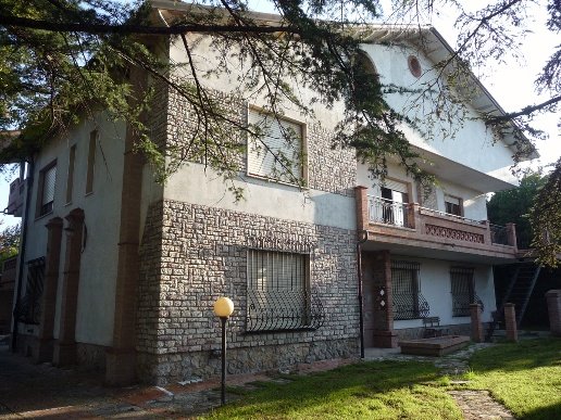 casa indipendente in vendita a Sarzana