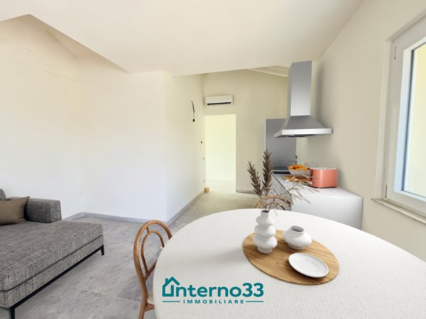 casa indipendente in vendita a Sarzana