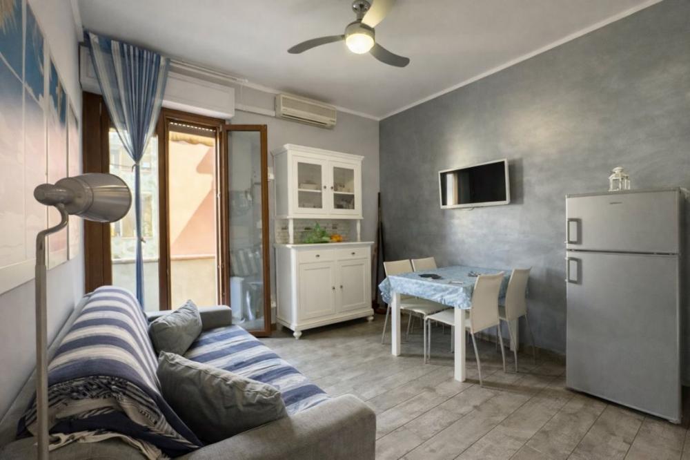 appartamento in vendita a Sarzana in zona Marinella di Sarzana