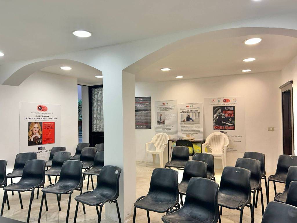 negozio in vendita a Sarzana