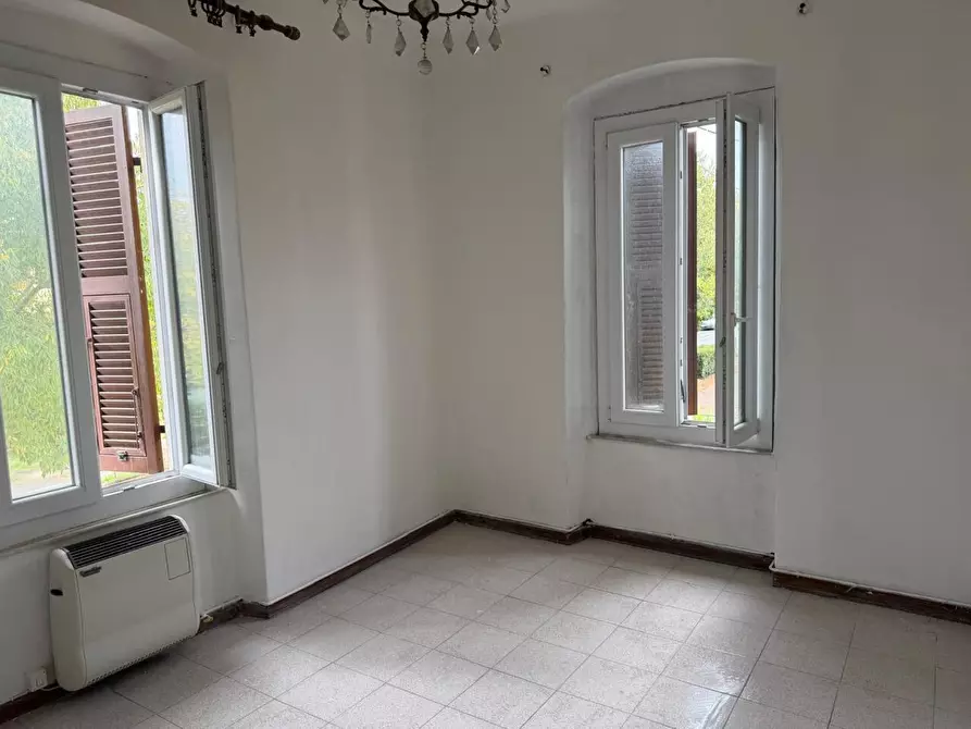 casa indipendente in vendita a Sarzana