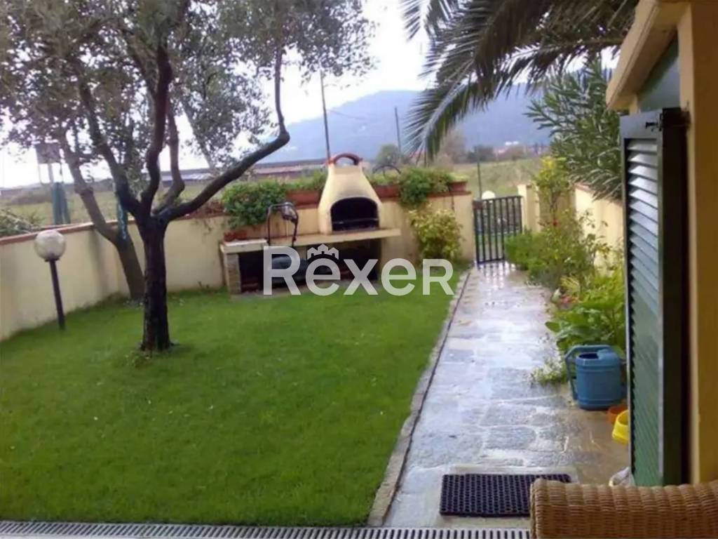 casa indipendente in vendita a Sarzana in zona San Lazzaro