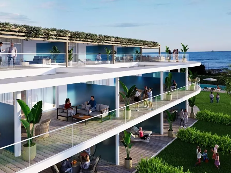 appartamento in vendita a Sarzana in zona Marinella di Sarzana