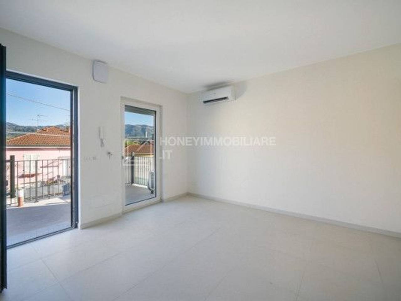 appartamento in vendita a Sarzana