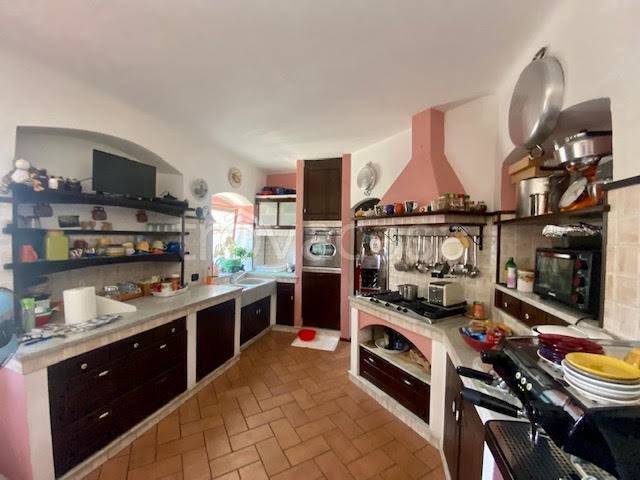 casa indipendente in vendita a Sarzana