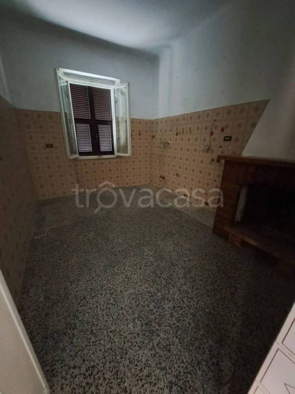 casa indipendente in vendita a Sarzana