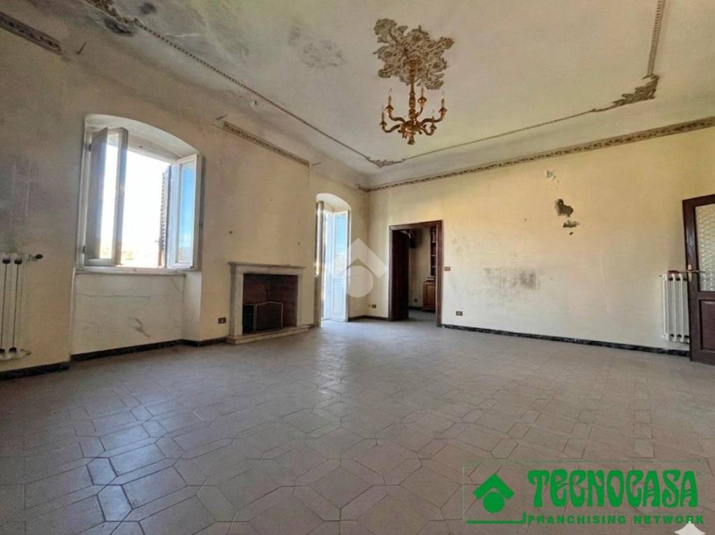 appartamento in vendita a Sarzana