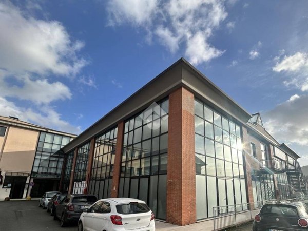 ufficio in vendita a Sarzana