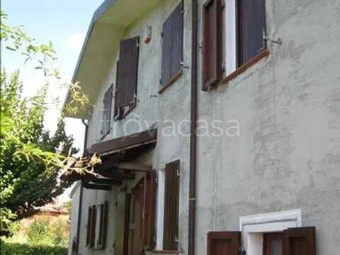 casa indipendente in vendita a Sarzana