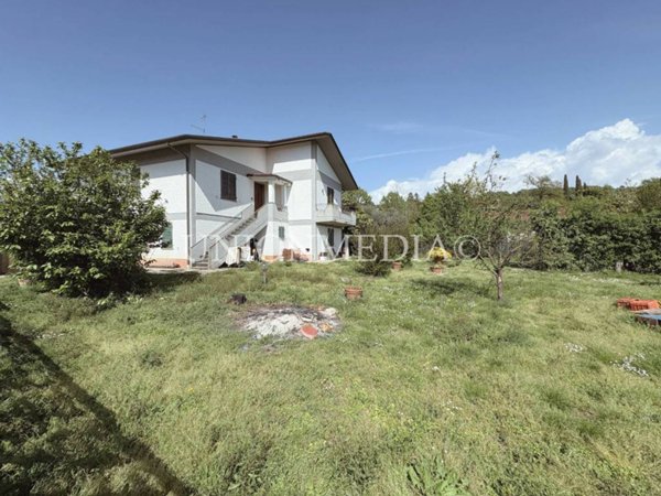 casa indipendente in vendita a Sarzana in zona Falcinello