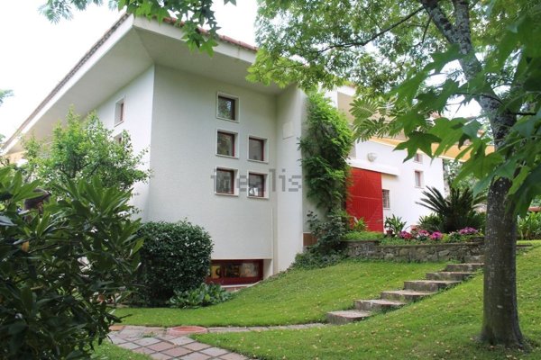 casa indipendente in vendita a Sarzana