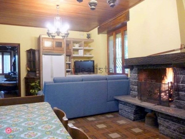 casa indipendente in vendita a Sarzana