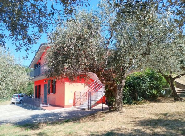 casa indipendente in vendita a Sarzana in zona Falcinello