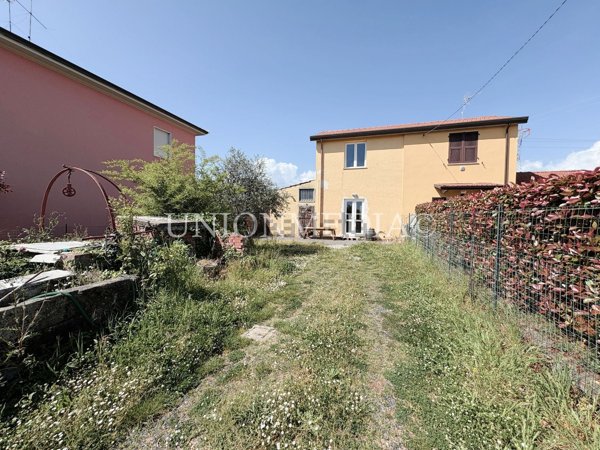 casa semindipendente in vendita a Sarzana