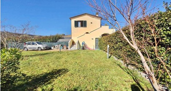 appartamento in vendita a Sarzana