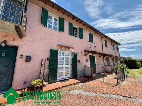 appartamento in vendita a Sarzana