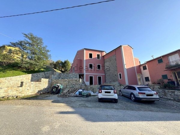appartamento in vendita a Sarzana in zona Falcinello