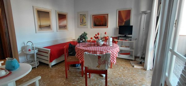 appartamento in vendita a Sarzana in zona Marinella di Sarzana