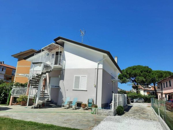 casa indipendente in vendita a Sarzana in zona San Lazzaro