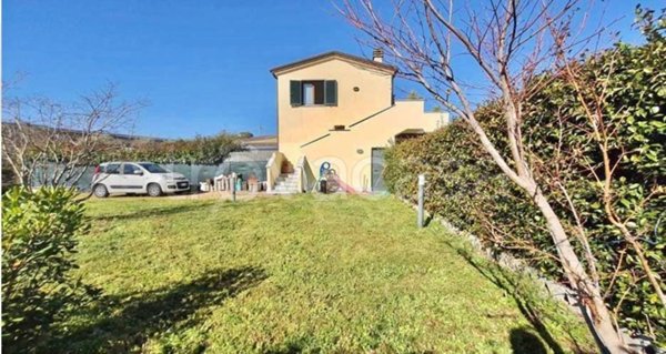 appartamento in vendita a Sarzana